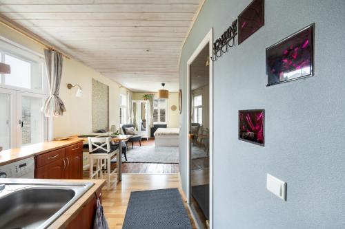 Garden Studio next to Telliskivi & Old Town, Tallinn (photo 3)