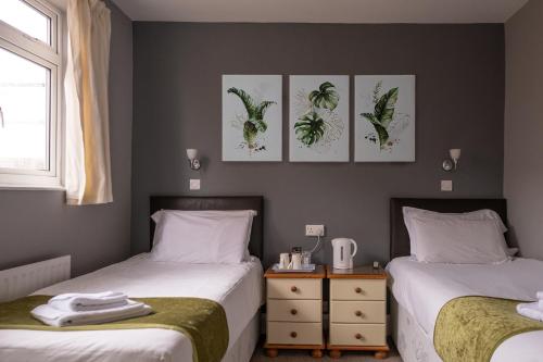 Standard Twin Room room in The Kildare