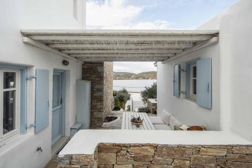 Samanti House, Leivadi Serifos