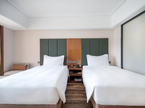 552099590 Holiday Inn Qingdao City Center by IHG - May 4th Square