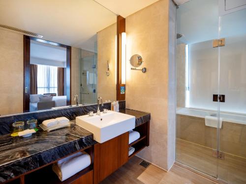 552099644 Holiday Inn Qingdao City Center by IHG - May 4th Square