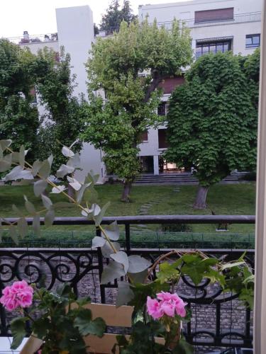 Nice apartment Meudon Paris in Meudon