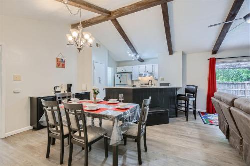 Casita San Antonio Family and Pet Friendly in San Antonio, USA