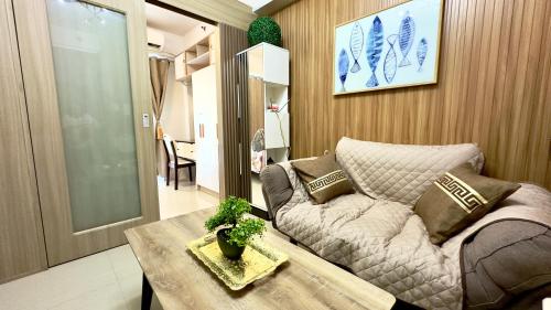 ART's Nest at Shore Residences, Manille