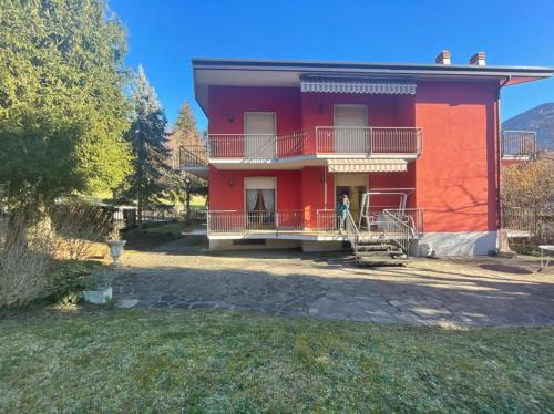 Viesnīcas āriene, Casa Rossa al Lago - Apto grande primo piano in Spinone Al Lago