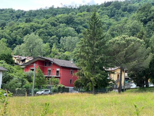 Casa Rossa al Lago - Apto grande primo piano