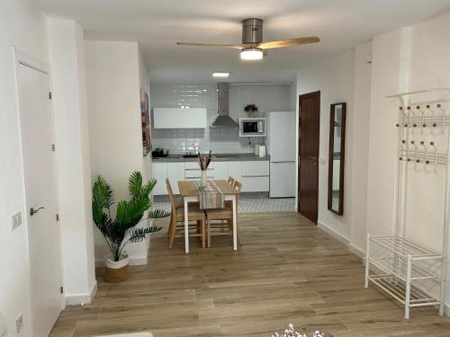 Modern and Bright close to the Station, Cordoue (photo 3)