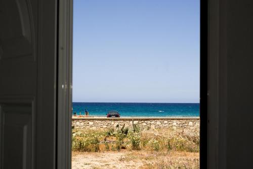 Sea, Adelianos Kampos