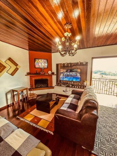 Lar Lodge Montanhes - image 2