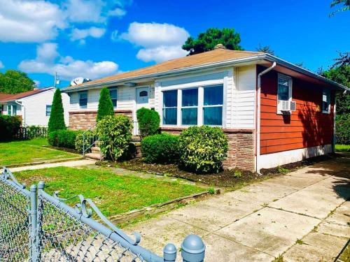 Bungalow At Atlantic City Near The Waterpark Casinos in Atlantic City, USA