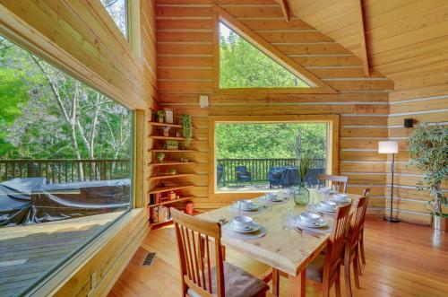 Peaceful Country Home Less Than 5 Mi to Lake Cumberland in Albany, USA
