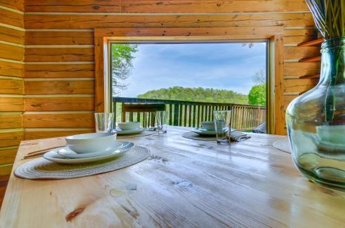 Peaceful Country Home Less Than 5 Mi to Lake Cumberland in Albany, USA