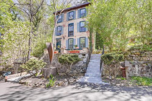 Lambertville Retreat - Walk to Shopping & Dining! in Lambertville (NJ)