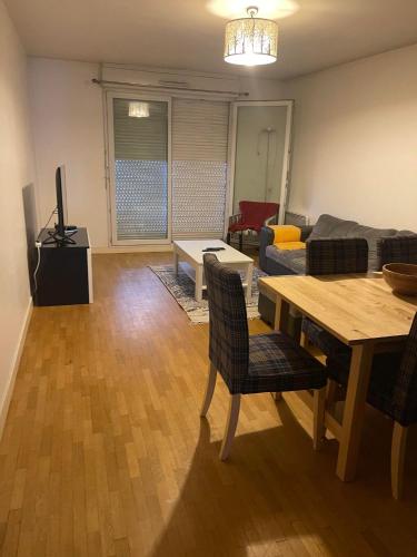 Agréable T3 au porte de paris - Location saisonnière - Rosny-sous-Bois