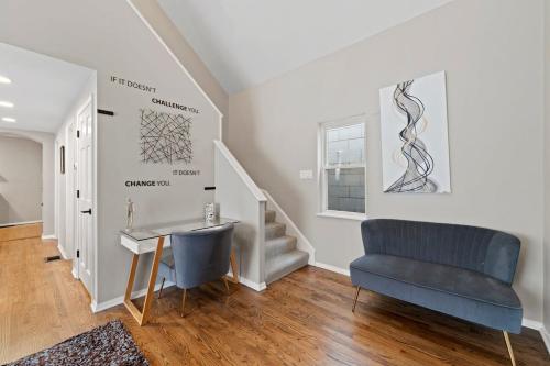 Chicago New 2BR Home w 3 Beds and HighSpeed Internet in Chicago, USA