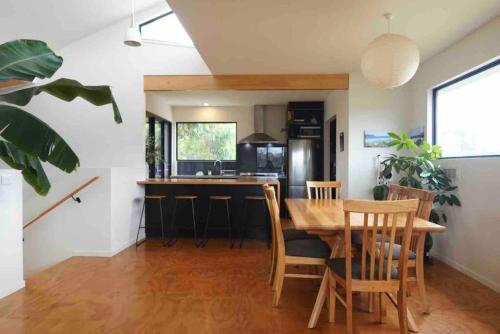 Beachside Family Surf Retreat in Dodges Ferry