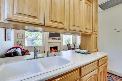 Pool and Patio Access Sunny Phoenix Casita! in North Phoenix