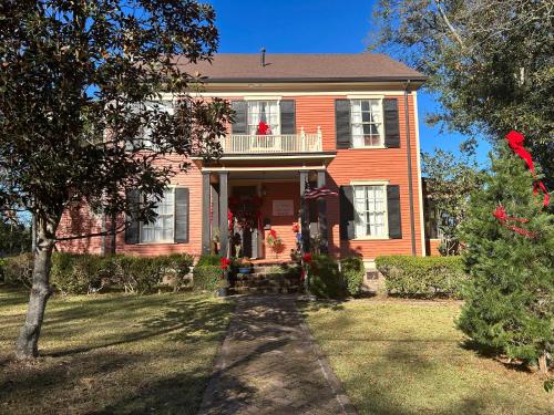 Jenny's Downtown Hideaway Bed and Breakfast in Laurel (Mississippi)