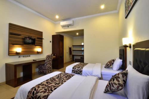 2 twin beds