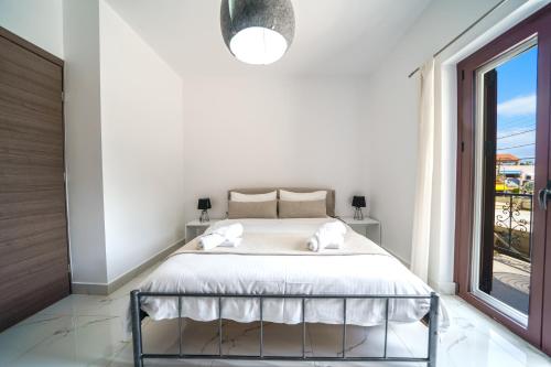 Dimitra & Deslina Luxury Αpartments