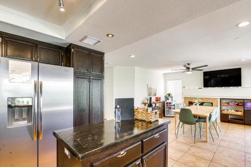 Home w/ Private Pool & Game Room in Indio!, Indio (foto 10)