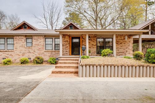 Lakefront Leesburg Home with Private Dock and Ramp!