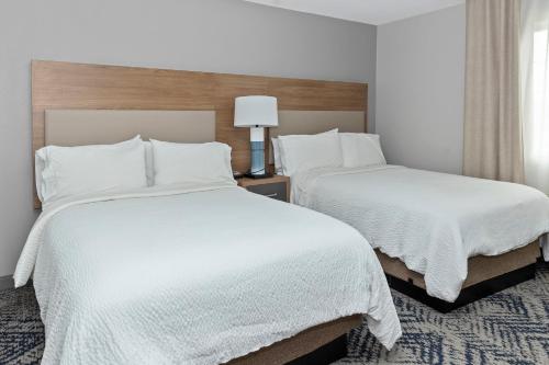 2 double beds