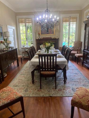 Jenny's Downtown Hideaway Bed and Breakfast in Laurel (Mississippi)