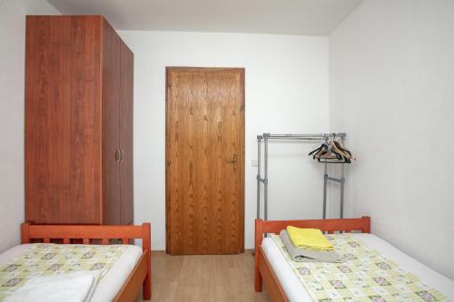 Apartment Zecevo Rtic 17129b - image 7