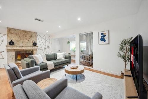 Chic Boho Retreat - Pool, Patio, Mini Golf & Arcade, Mins from Universal Studios!, Los Angeles (fotografie 8)