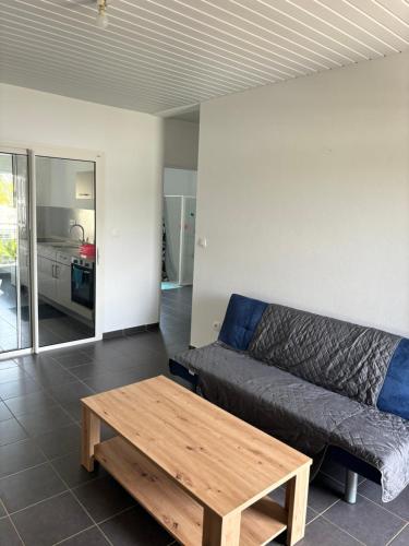 T2 Kaz' du Littoral - Cayenne à 1 min de la plage (T2 Kaz' du Littoral - Cayenne a 1 min de la plage) in كاين