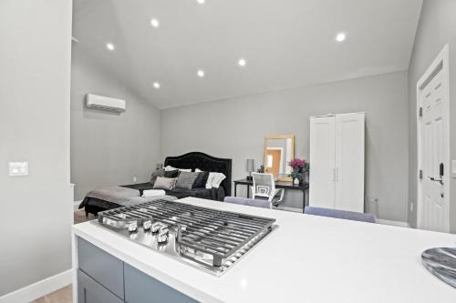 New Modern Cozy Guest House, Parking, Pet Friendly in Mar Vista!, Los Angeles (fotografie 10)