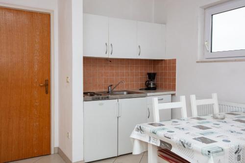 One-Bedroom Apartment with Balcony image 9