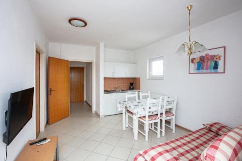 One-Bedroom Apartment with Balcony image 6