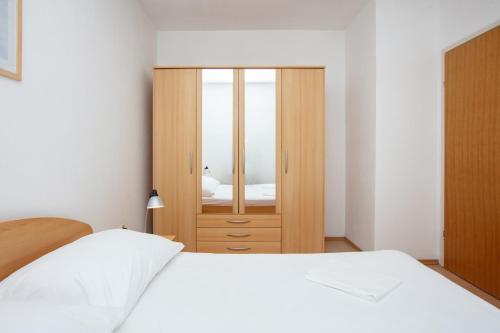 One-Bedroom Apartment with Balcony image 10