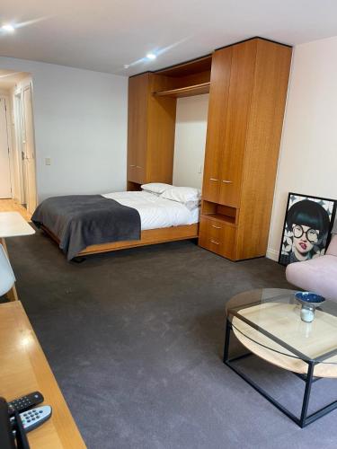 Cosy City Centre studio w/balcony