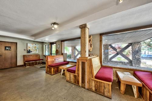 Inn at South Lake Tahoe - 로비