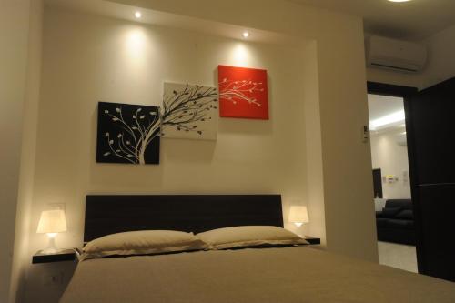 2 bedrooms, 4 beds