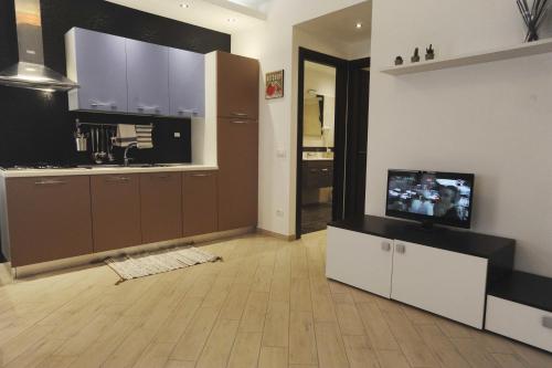 Kings Of Rome Apartments - image 7