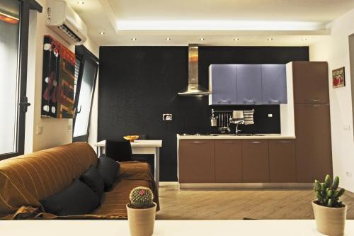 Kings Of Rome Apartments - image 4