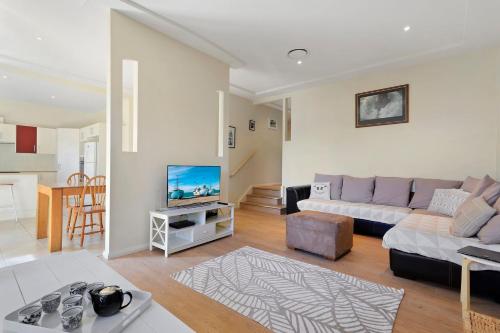 Two-Bedroom Townhouse image 10