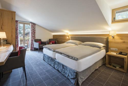 Superior Double Room with Matterhorn View