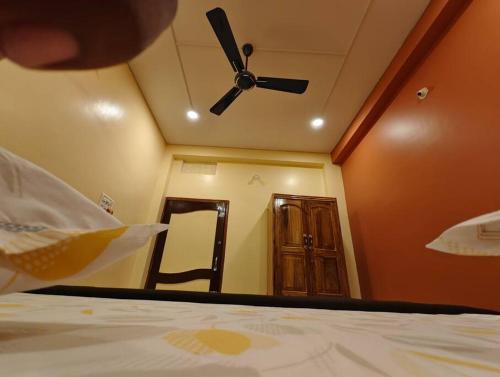 AC 3BHK Homestay, 1.5 km from Jagannath Temple