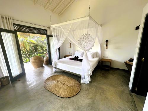 Deluxe Double Room image 5