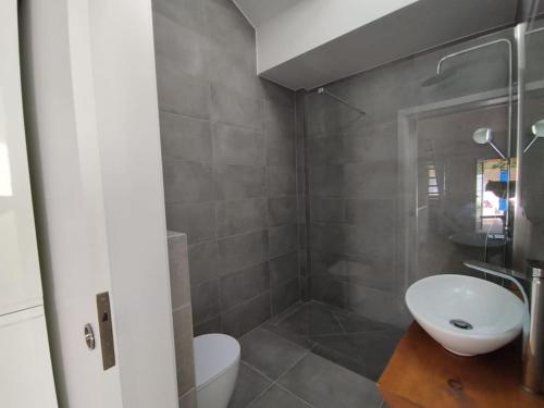 28 Casa do Avô - 2Km from the beach (28 Casa do Avo - 2Km from the beach) in Alfarim