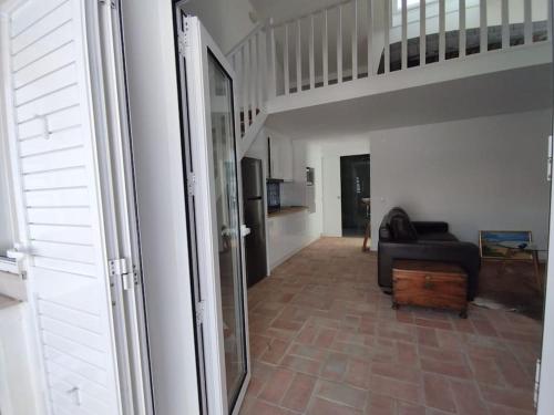 28 Casa do Avô - 2Km from the beach (28 Casa do Avo - 2Km from the beach) in Alfarim