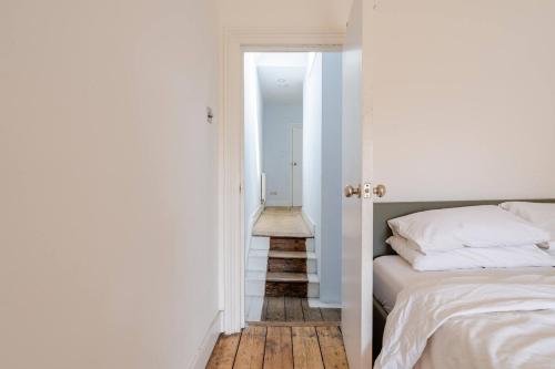 Blue Valley House, Londra (foto 3)
