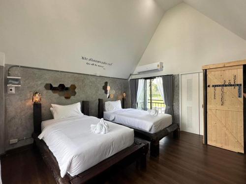 385 Homestay & Lake camp