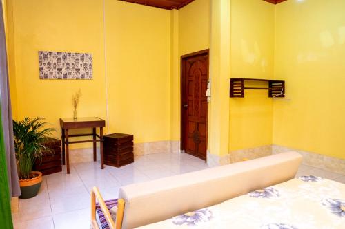 King Room image 6