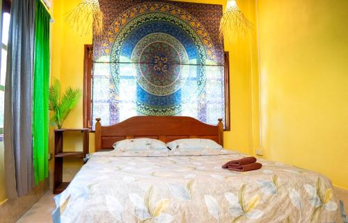 Queen Room image 4